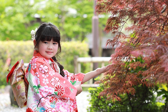 雰囲気のある日本庭園で七五三のロケーションフォトはいかがでしょうか？